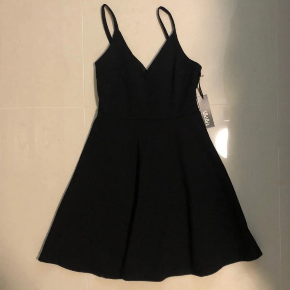 Lulu’s Black V Line Skater Dress